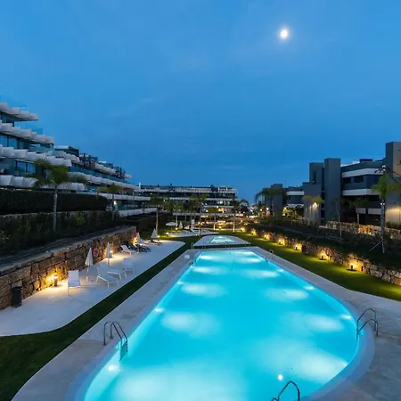 Oasis 325 New Luxury Penthouse With Amazing Sea View And Private Jacuzzi Apartament Estepona